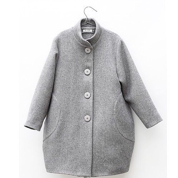 Little Girls Grey Wool Coat imported from Spain - Picture 2 of 2